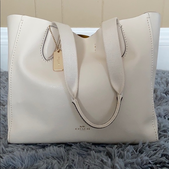 Coach Handbags - Coach DERBY TOTE in Pebble Leather